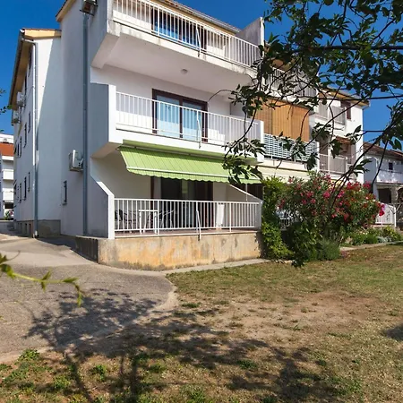 Apartman Samy By Interhome Punat