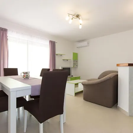 Samy By Interhome Punat